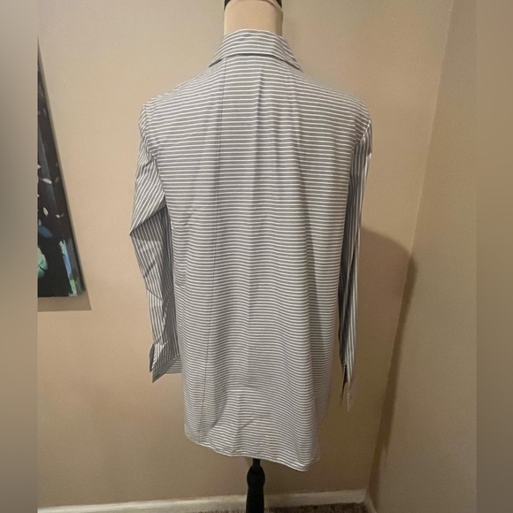 Lafayette 148 NY Classic Oversized Striped Button up Shirt, size Small - Picture 2 of 8
